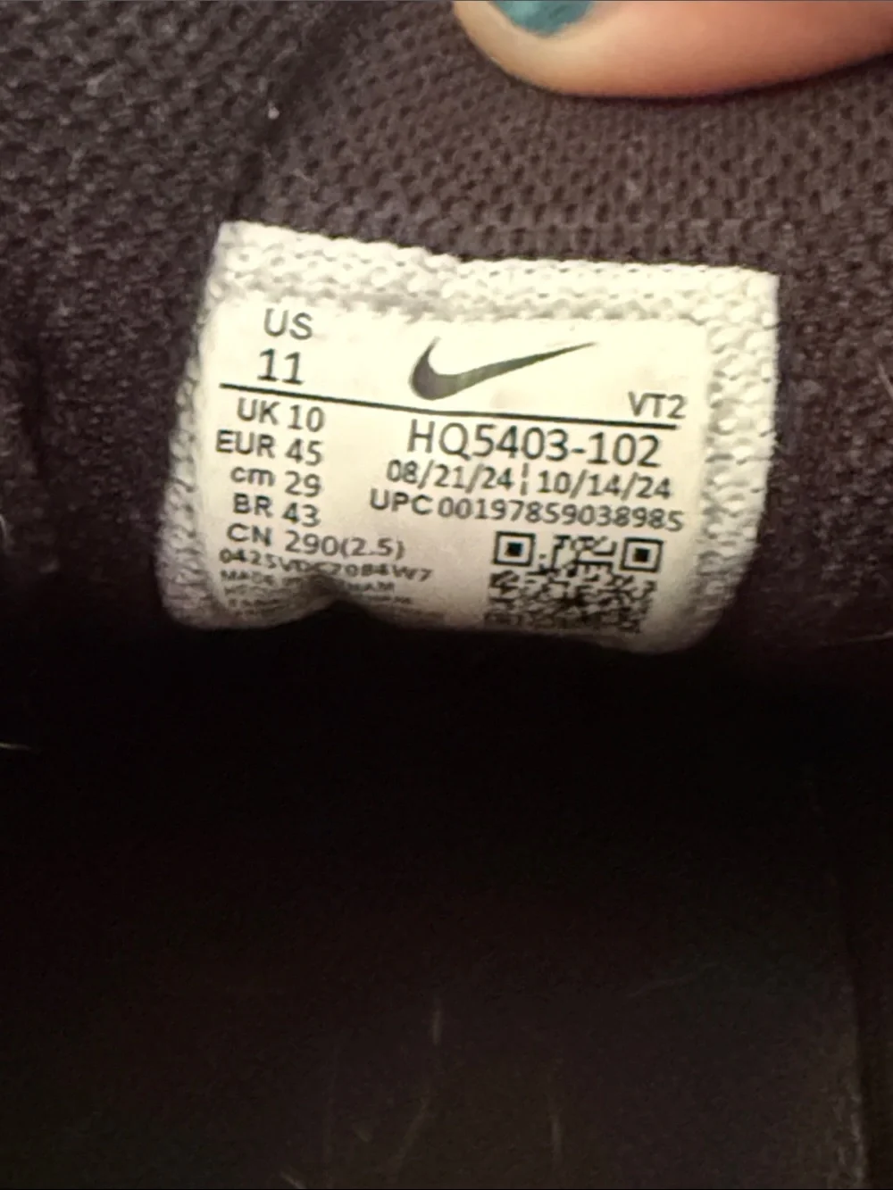 Nike Men’s Black and Cream Sneakers